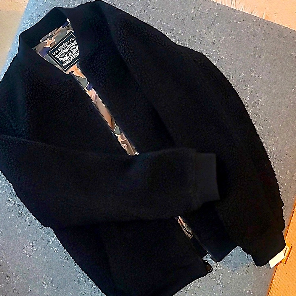 LEVI'S Black Teddy Bomber with Camo Lining